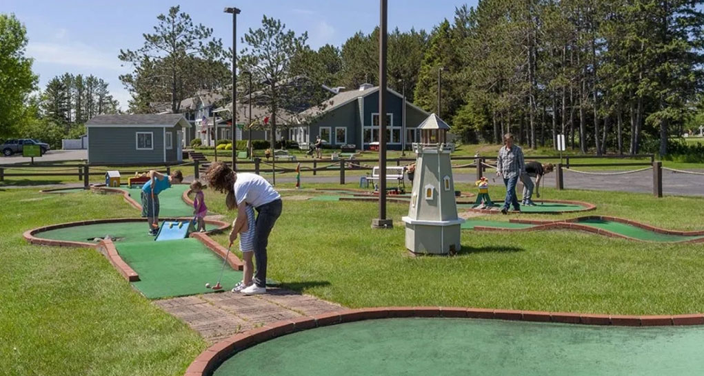 Play Mini golf at Country Inn Two Harbors